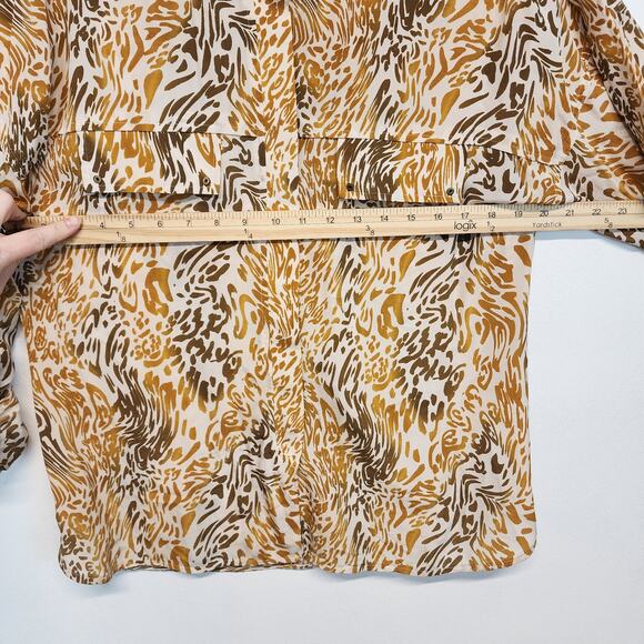 Robert Graham Zebra Print Silk Blouse Size L Orange Tab Sleeves Button Up Office - Picture 15 of 16